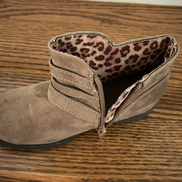 Cynthia Rowley Toddler Boots size 10 - Picture 5 of 6